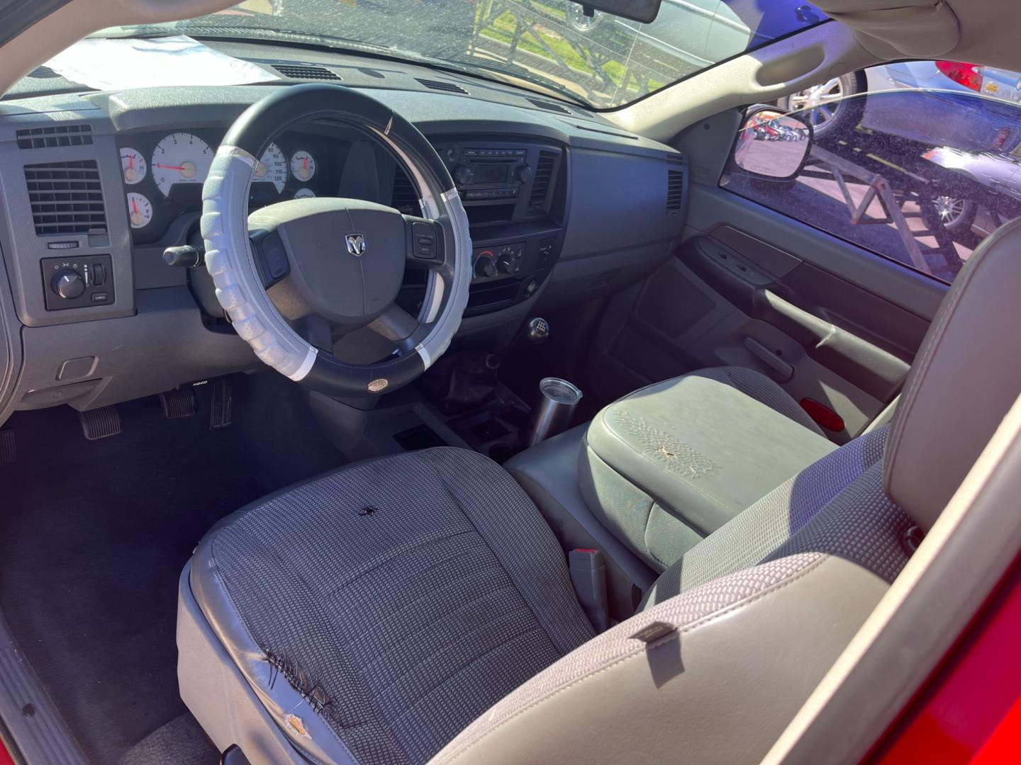 2007 red /black Dodge Ram 1500 SLT 2WD (1D7HA16K97J) with an 3.7L V6 SOHC 12V engine, Manual transmission, located at 14700 Tomball Parkway 249, Houston, TX, 77086, (281) 444-2200, 29.928619, -95.504074 - Photo#9